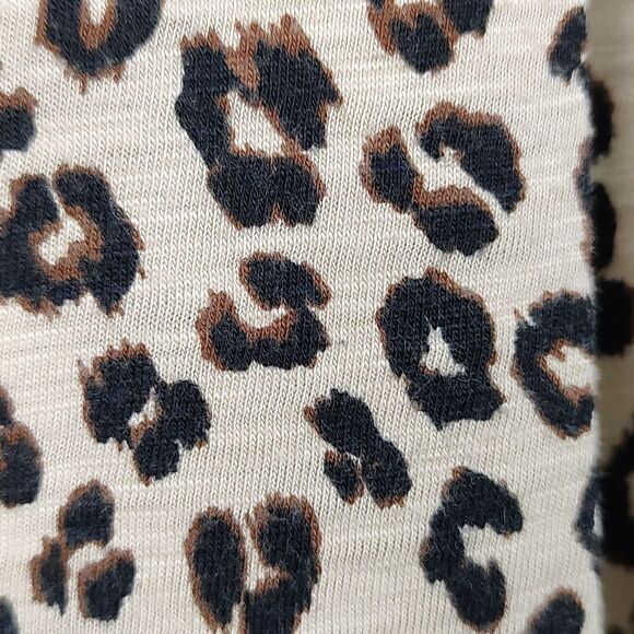 Chico's Leopard Print Bracelet Sleeve Tab Top Blouse Cotton Modal Blend Size L - Picture 8 of 10